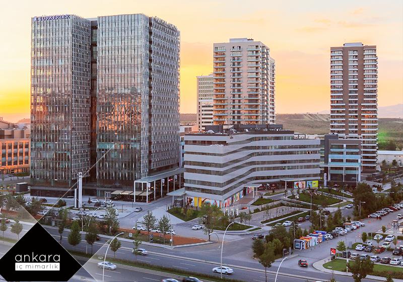 Ankara ofis projeleri içinde adını duyuran Mahall Ankara tasarım detaylarını inceliyoruz. Mahal Ankara ofis için iç mimarlık hizmeti...