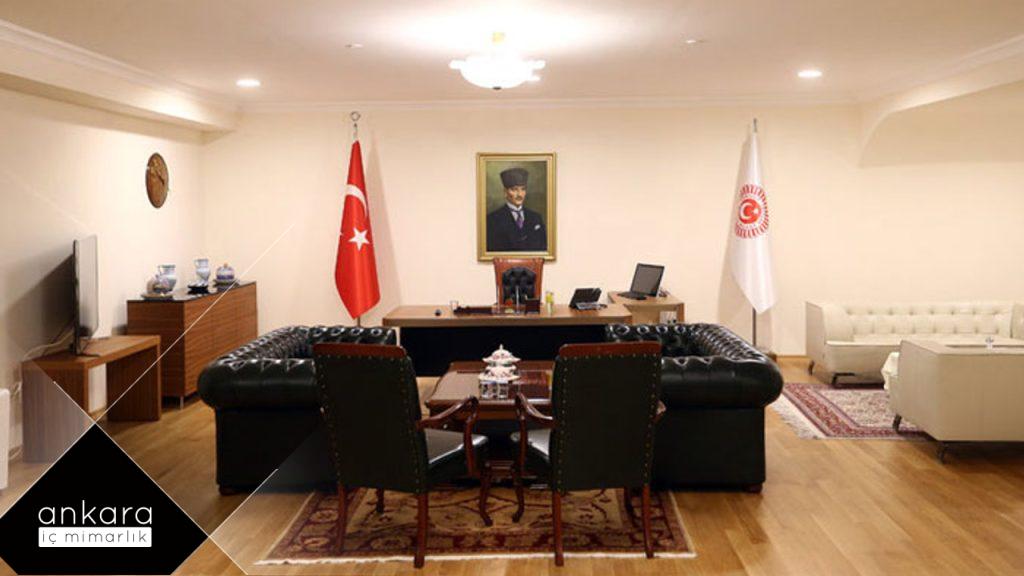 Makam odasında halı